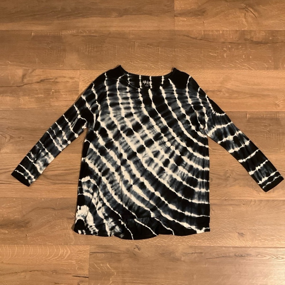 Style & Co black and white tie dye long sleeved shirt, 1X